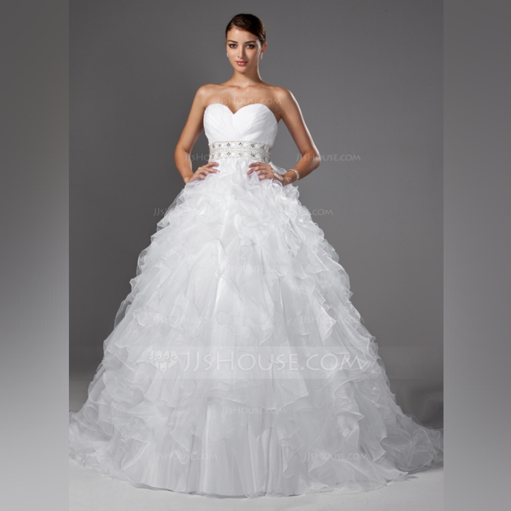 JJ's House Wedding Gown (Size 14) 💥Today Only, get this dress for $195!